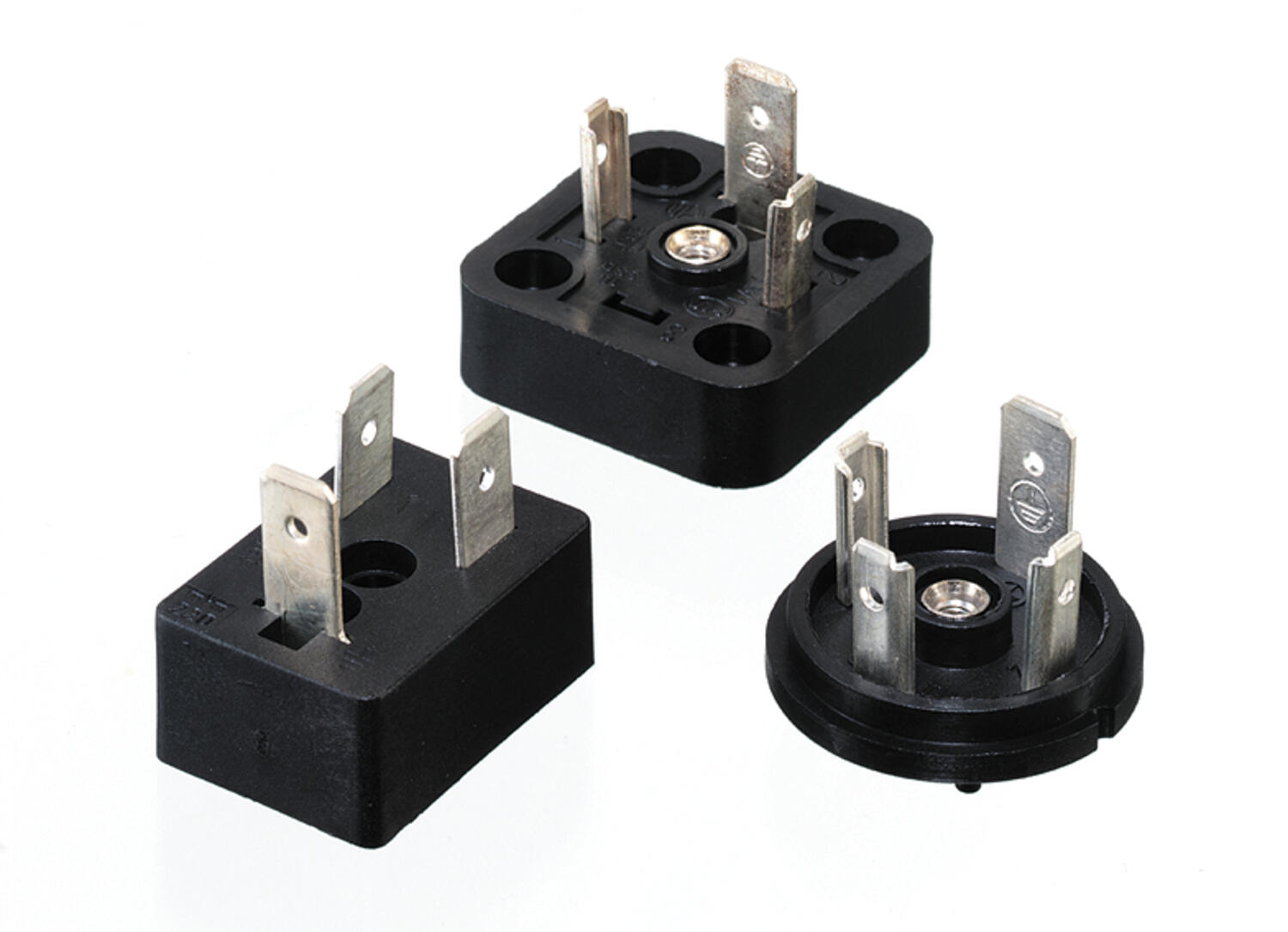 Molex Base plates for industrial connectors